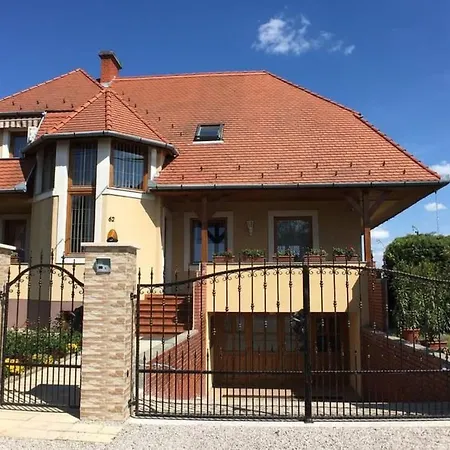Lägenhet Hevizquelle By Interhome